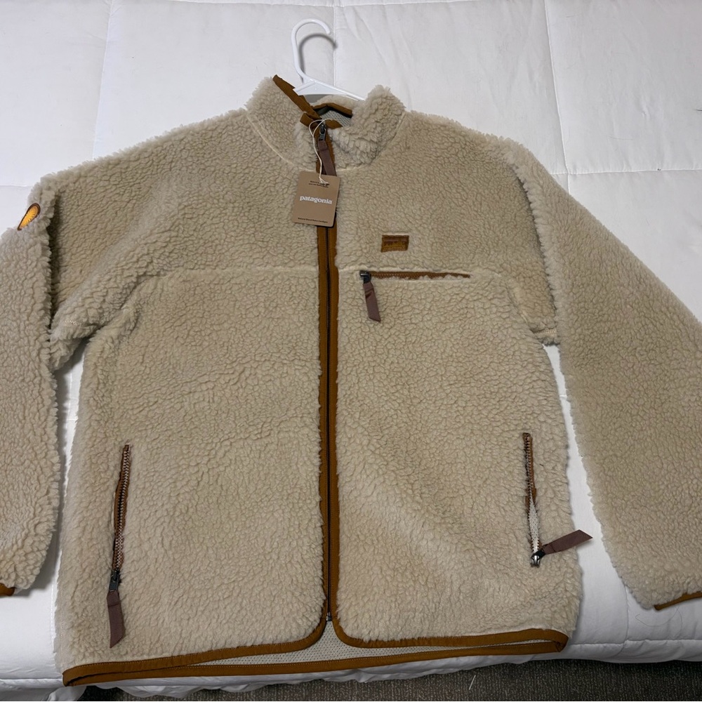 Patagonia Dark Natural Sherpa Cardigan in Beige